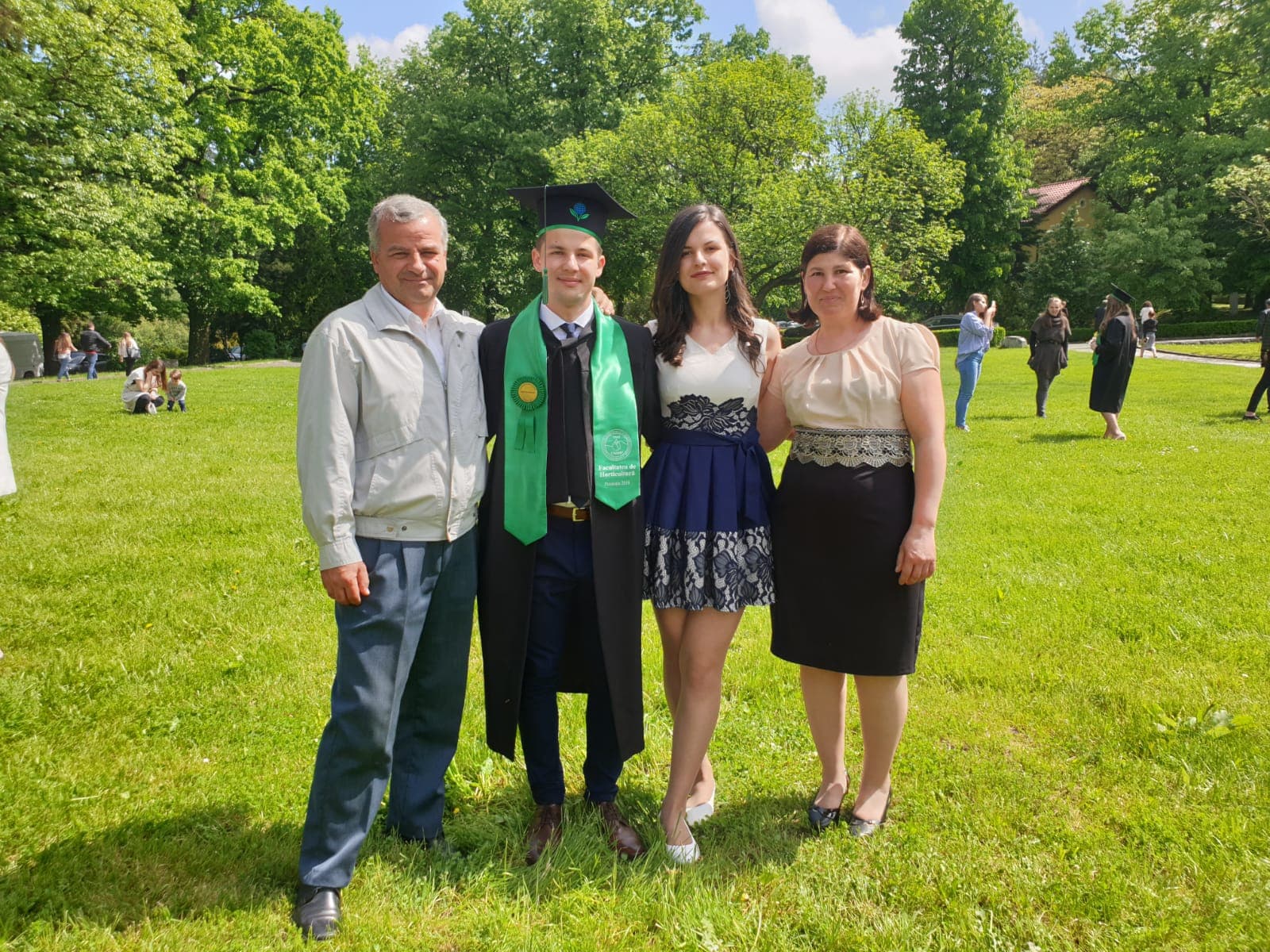 Absolvirea facultății de horticultură - Familia Cristurean